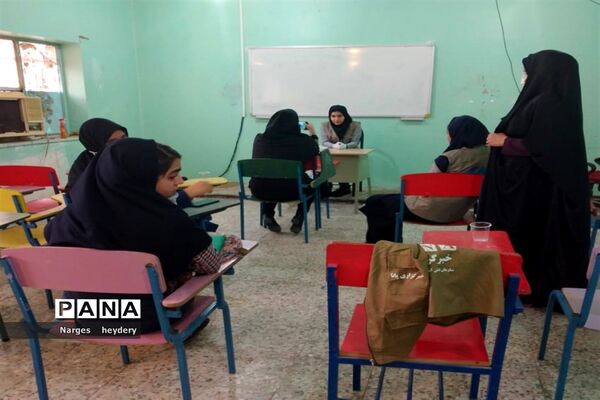 بررسی و تایید صلاحیت کاندیدهای دهمین دوره مجلس دانش آموزی در امیدیه