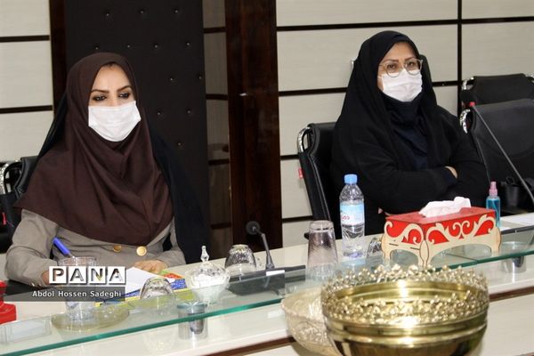 آیین تجلیل از دانش آموزان مدال آور مسابقات کشوری استان بوشهر