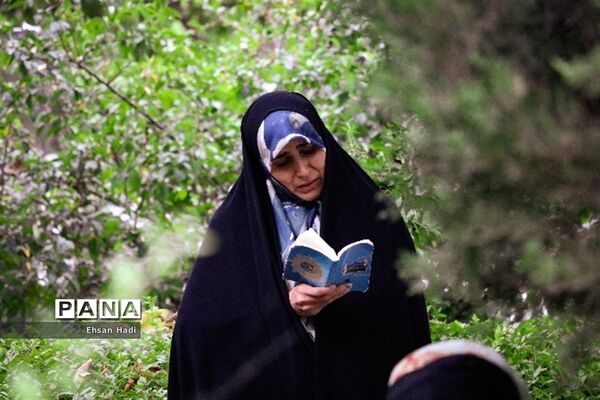 مراسم دعای عرفه در مشهد