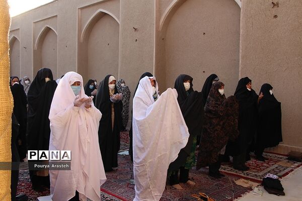 نماز عید سعیدقربان درمسجدجامع شهرستان خوسف استان خراسان جنوبی