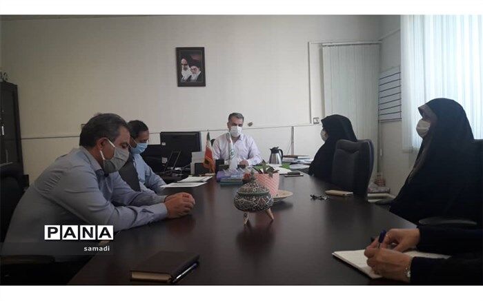 نشست صمیمی همکاران حوزه پرورشی منطقه ۱۳