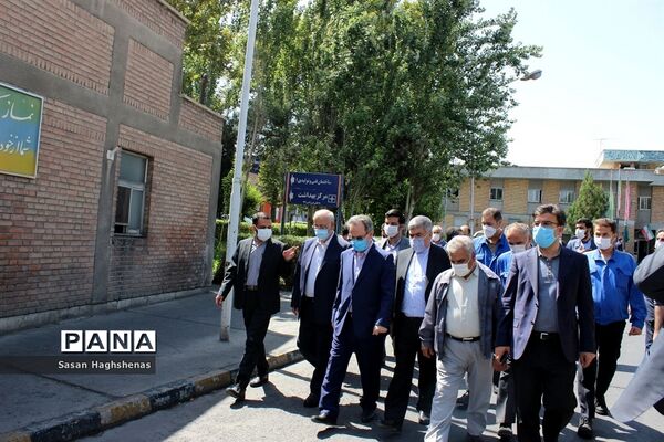بازدیداستاندار تهران و نمایندگان مجلس شورای اسلامی از مراکز تولیدی و شهرک های  صنعتی اسلامشهر