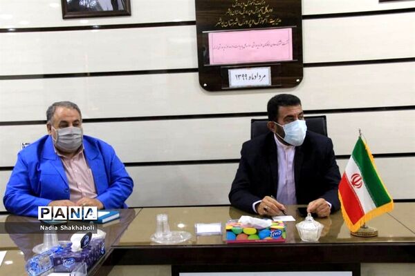 نشست معاون  پرورشی و فرهنگی بوشهر با مدیر و کارشناسان