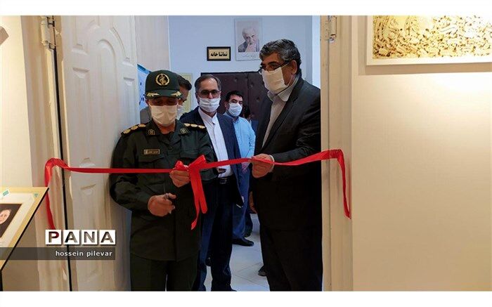 افتتاحیه نمایشگاه لبخند رنگ ها در بیرجند