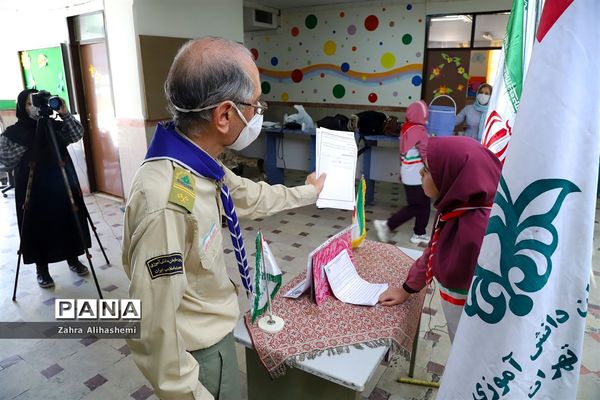 تولید محتوای سازمان دانش‌آموزی شهر تهران در منطقه 5