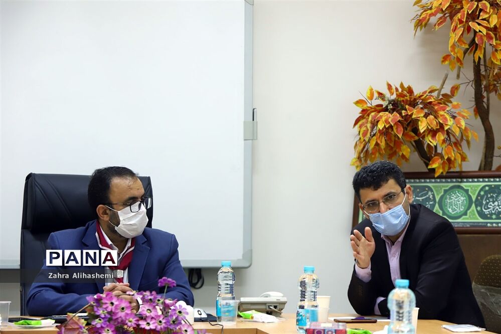 نشست اعضای دبیرخانه‌ کشوری گروه آموزشی مشاوران