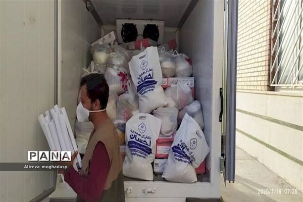 توزیع ٨٠٠ بسته پروتئینی در راستای اجرای طرح رزمایش کمک‌های مومنانه