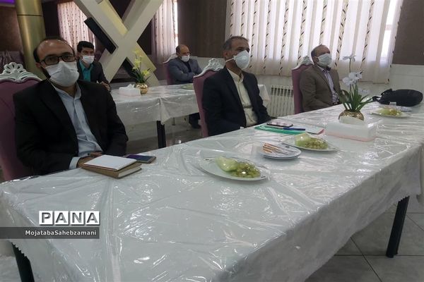 جلسه تخصصی آموزش در فضای مجازی قطب شهید مدرس