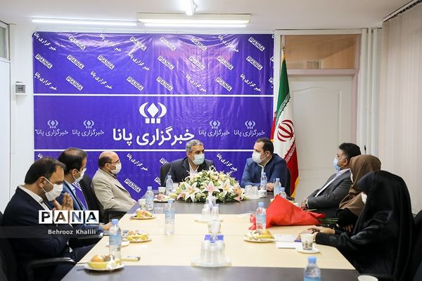 بازدید معاون وزیر آموزش و پرورش در آستانه عید غدیرخم و روز خبرنگار از خبرگزاری پانا