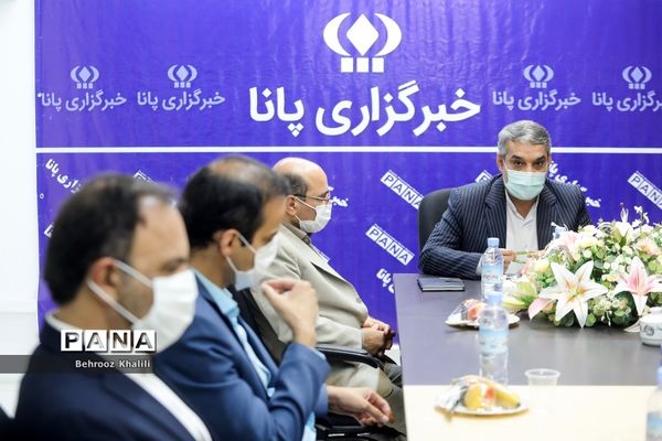 بازدید معاون وزیر آموزش و پرورش در آستانه عید غدیرخم و روز خبرنگار از خبرگزاری پانا