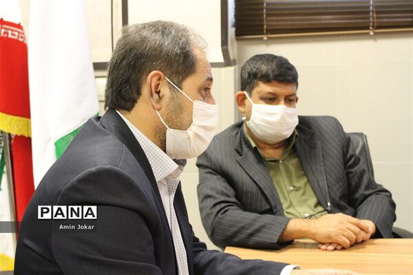 تجلیل مدیرکل آموزش و پرورش استان فارس و رئیس سازمان دانش‌آموزی استان از خبرنگاران پانا