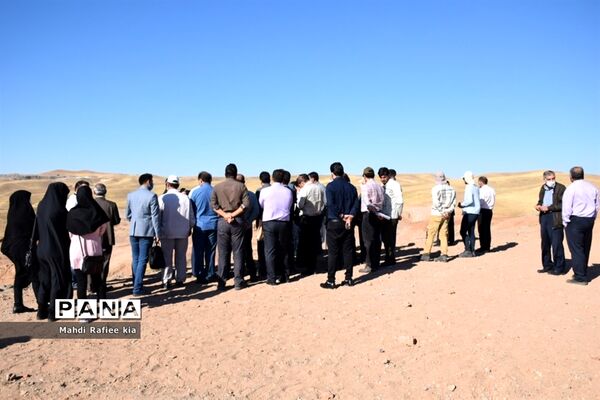 بازدید فرماندار و شهردار کلانشهر تبریز از پروژه مرکز دفن بهداشتى پسماند تبریز