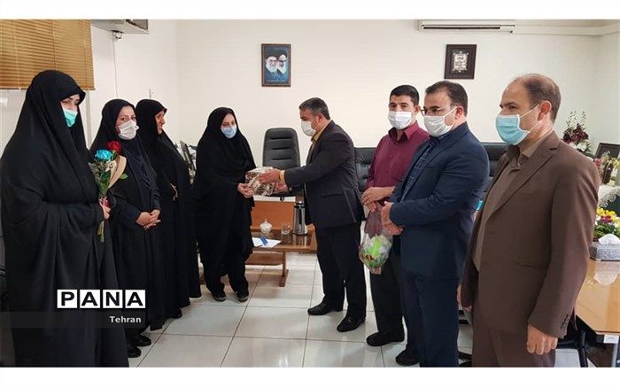 تکریم پرسنل سادات منطقه17  به مناسب فرارسیدن عید غدیر