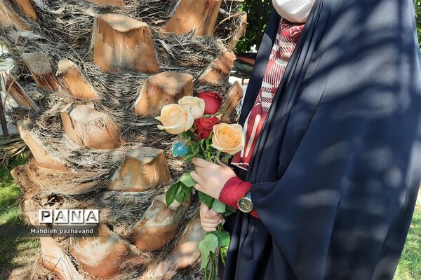 اهدای 1000 شاخه گل رزبه شهروندان شیرازی  به مناسبت عید غدیر
