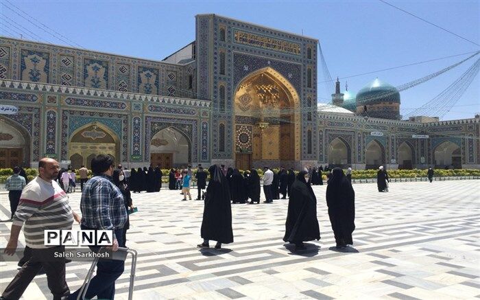 شهادت امام رضا(ع) با زهر را چگونه می توان تفسیر کرد