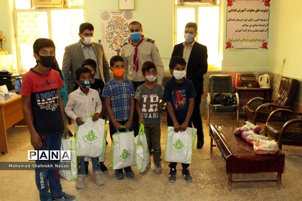 بازدید رییس و کارشناسان سازمان دانش آموزی خوزستان از مدارس سوسنگرد