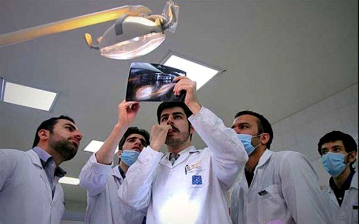 ارائه کارنامه سلامت به دانشجویان علوم پزشکی ایران