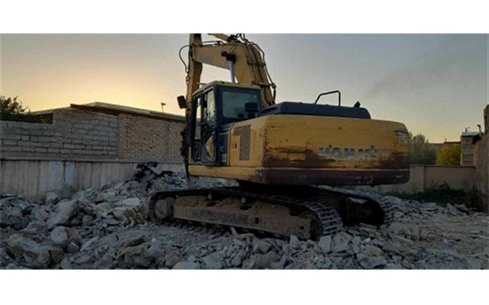 فرماندار شهرستان ماهنشان از عملیات خاکبرداری آموزشگاه هفت تیر زمایین بازدید کرد