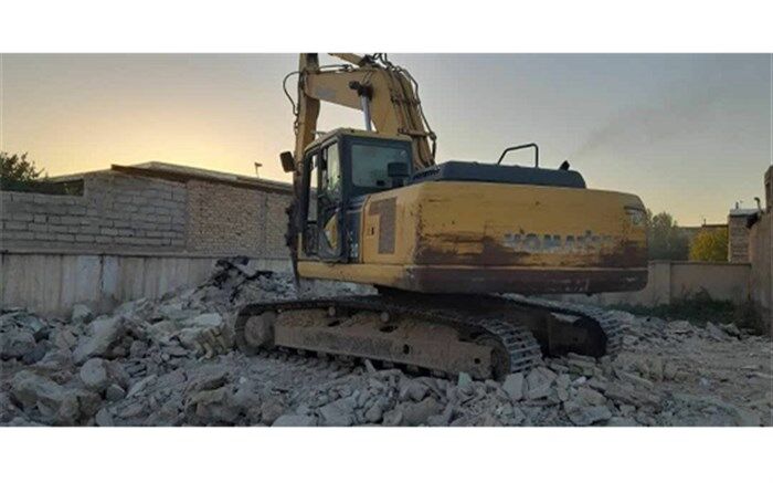 فرماندار شهرستان ماهنشان از عملیات خاکبرداری آموزشگاه هفت تیر زمایین بازدید کرد