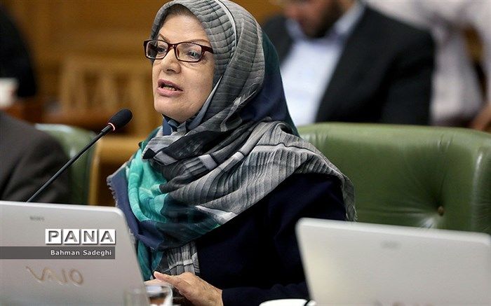 خداکرمی: تماشاگر از دست رفتن مردم در ایام کرونا نباشیم