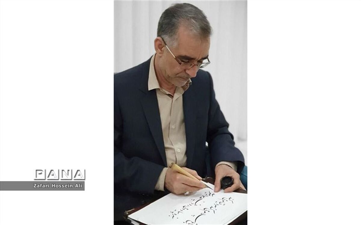 خوشنویسی‌ بیشترین خدمت هویتی را به فرهنگ ما داشته است