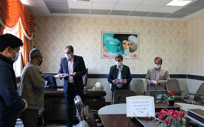 تقدیر از پیشکسوتان عرصه تربیت بدنی و سلامت آموزش و پرورش شهرستان فیروزه