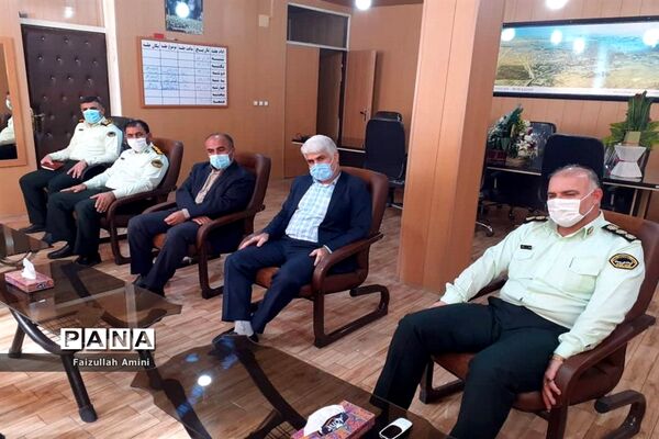 دیدار مدیر آموزش و پرورش شهرستان دشتستان با فرمانده نیروی انتظامی