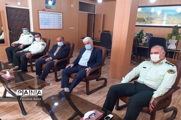 دیدار مدیر آموزش و پرورش شهرستان دشتستان با فرمانده نیروی انتظامی