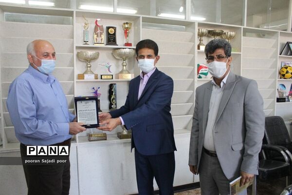 تجلیل از پیشکسوتان ورزش دانش آموزی استان بوشهر