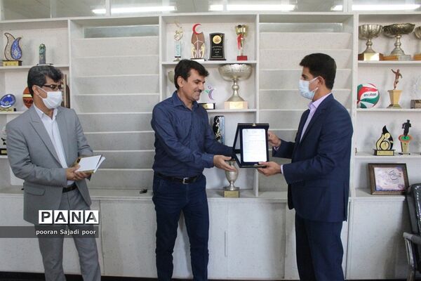 تجلیل از پیشکسوتان ورزش دانش آموزی استان بوشهر