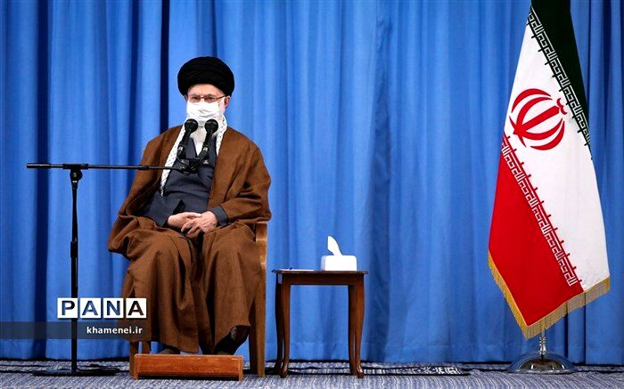 انتقاد شدید و صریح رهبر انقلاب از اقدام برخی‌ها در برخورد با دولت و رئیس‌جمهوری