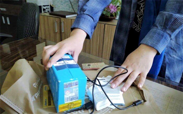 معلمان البرزی، گوشی هوشمند برای دانش آموزان محروم تهیه کردند