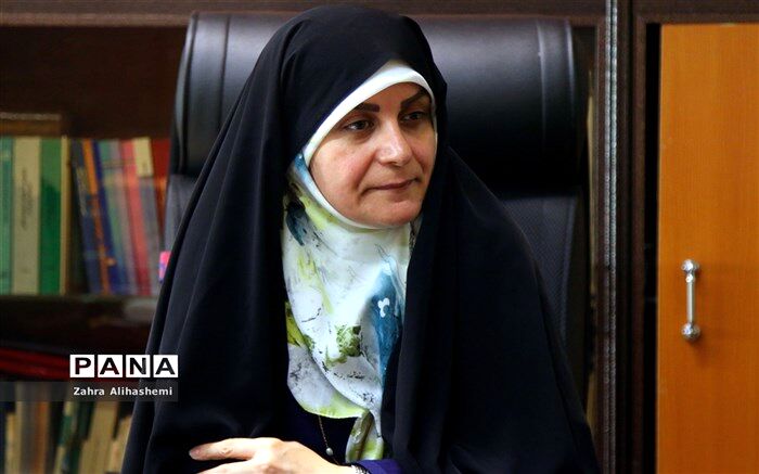 دری:‌ دانش‌آموزان در دوران کرونا مهارت خود برنامه‌ریزی را کسب می‌کنند