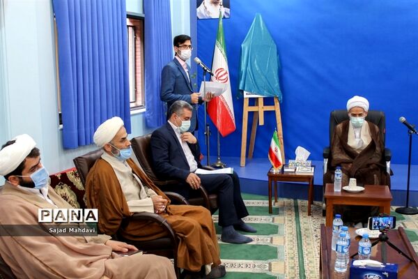 آیین تجلیل از نخبگان قرآنی دانش‌آموزی
