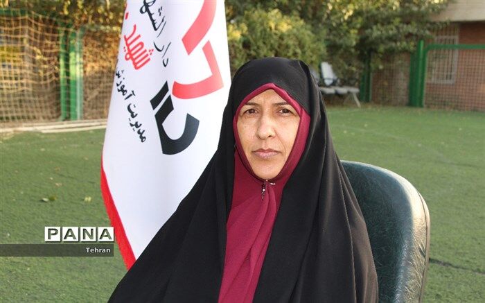 پورمحمود: شوراهای دانش آموزی زمینه حضور موثر دانش آموزان  در عرصه های تصمیم سازی است