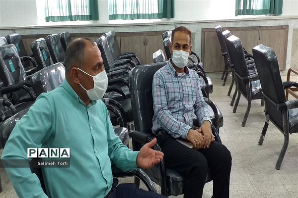 برگزاری جلسه سرگروه های ابتدایی درسالن اجتماعات اداره آموزش وپرورش شهرستان حمیدیه