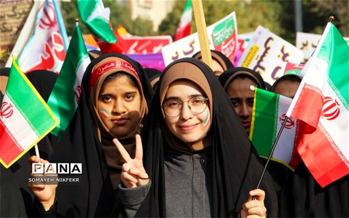 دانش‌آموز امروز در قبال شهدا وظایف خطیری دارد