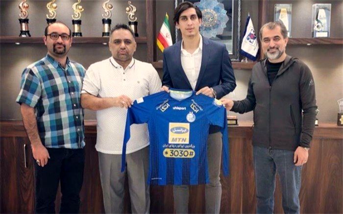 ابهام‌های بزرگ درباره خرید جنجالی آبی‌ها؛ قرارداد بمب نقل و انتقالات استقلال چند میلیارد است؟