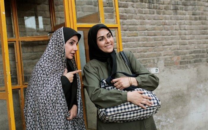 «بیگانه‌ای با من است» بعد از «از سرنوشت» می‌آید