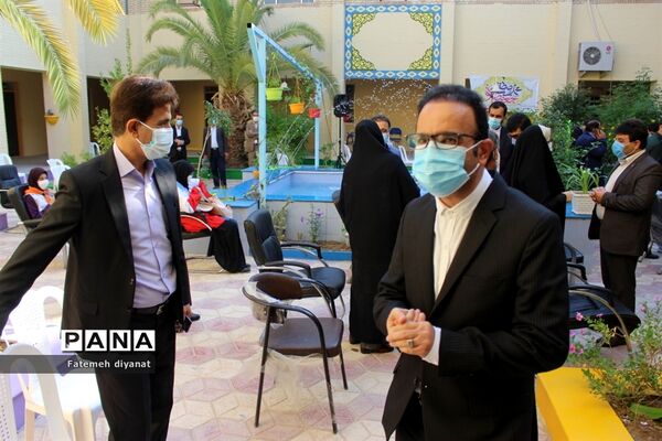 نواختن زنگ استکبار ستیزی در مدارس بوشهر