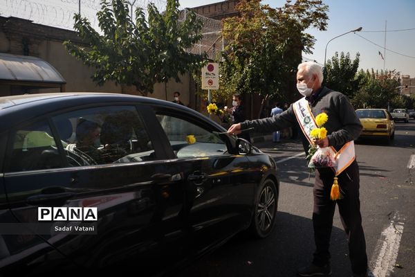 کاروان گل و موسیقی به مناسبت فرا رسیدن میلاد پیامبر اکرم