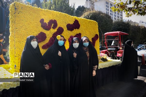 کاروان گل و موسیقی به مناسبت فرا رسیدن میلاد پیامبر اکرم