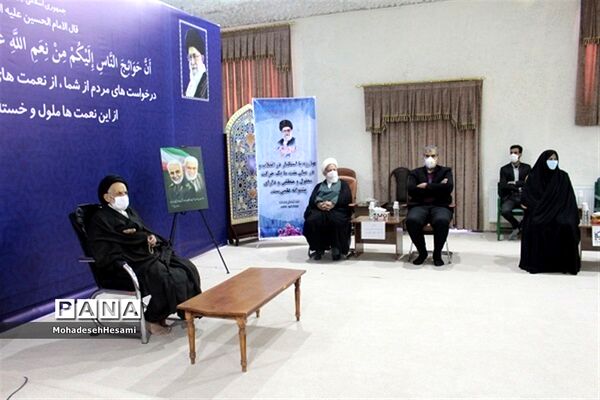دیدار نمایندگان تشکل های دانش آموزی با نماینده ولی فقیه در استان خراسان جنوبی