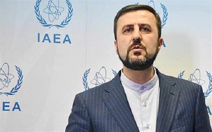 اعتبار آمریکا در جهان اسلام، اروپا و جهان غرب افول کرده است