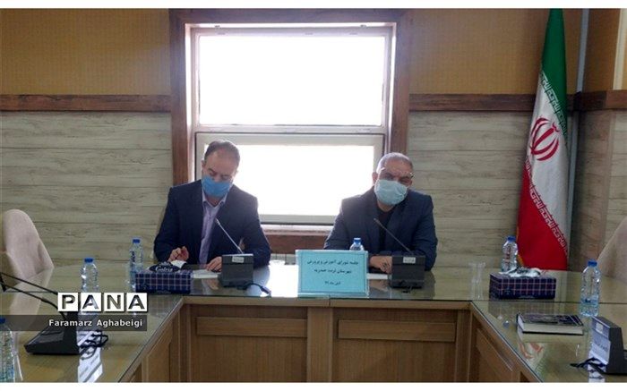 رتبه های برتر کنکور 99 در شهرستان تربت حیدریه محدود به چند مدرسه خاص نیستند