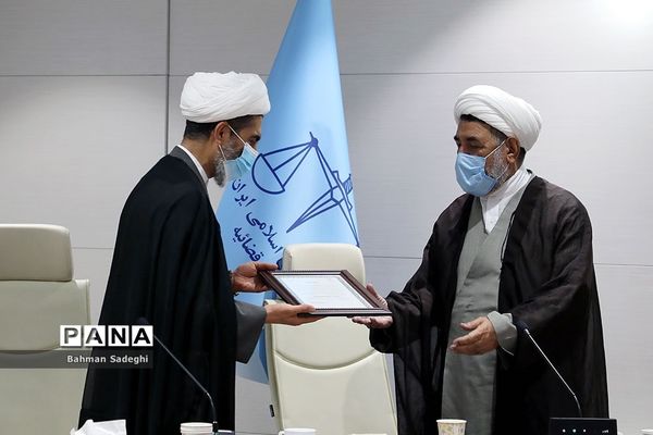 نشست خبری رِئیس مرکز توسعه شوراهای حل اختلاف و معاون قوه قضاییه