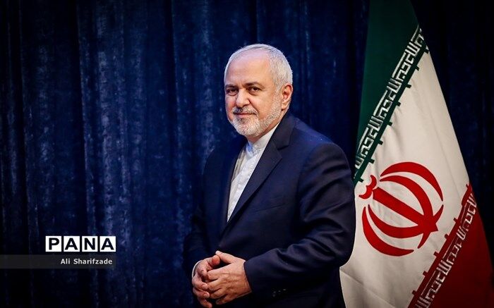 ظریف: دست خود را برای حل اختلاف با همسایگان پیش می‌آوریم