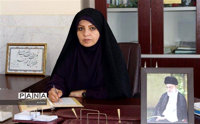 مشق عشق در گوش دانش آموز عشایری، او را به خیل افسران نظام تعلیم و تربیت پیوند داد