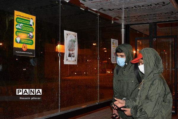 ضد عفونی سطوح شهر توسط گروه جهادی قدیم الاحسان