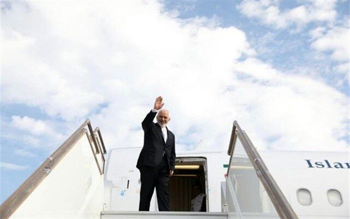 ظریف تهران را به مقصد اسلام‌آباد ترک کرد